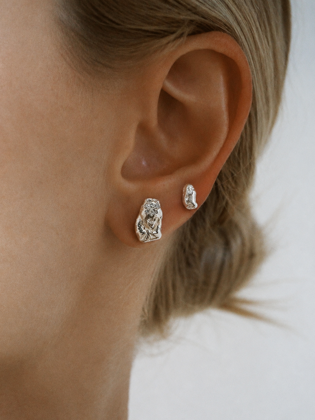 Organic Stud 09