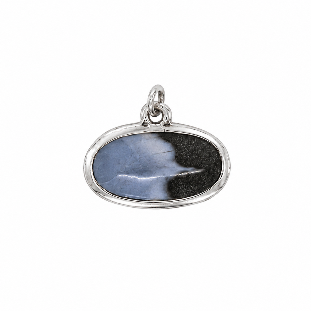 delusional pendant